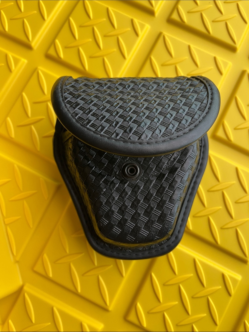 handcuff case BIANCHI